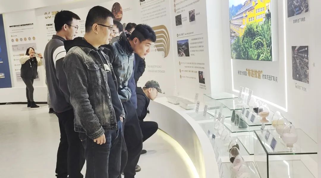 團青關注 | 青春無極限 高峰、五吉團員青年這YOUNG團建